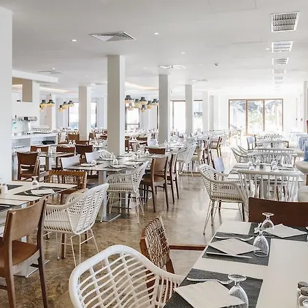 Leonardo Ibiza Santa Eulalia * Es Cana