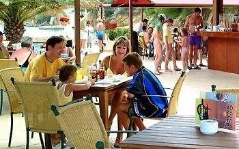 Leonardo Ibiza Santa Eulalia * Es Cana