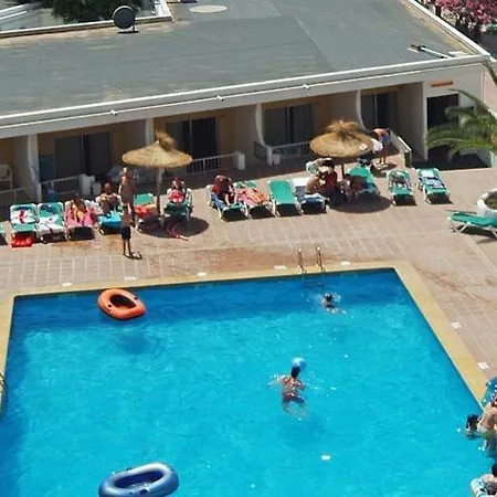 Leonardo Ibiza Santa Eulalia * Es Cana